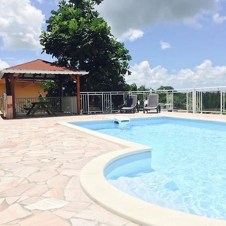 Le Papillon Apartment Le Moule Bagian luar foto