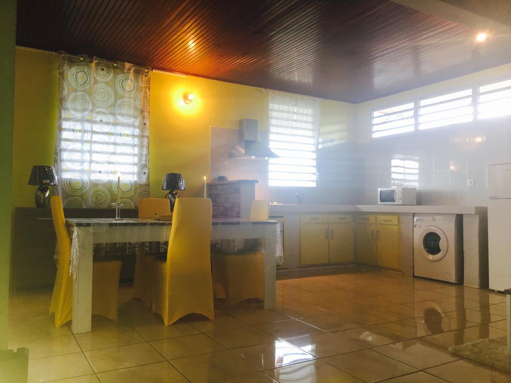 Le Papillon Apartment Le Moule Bagian luar foto