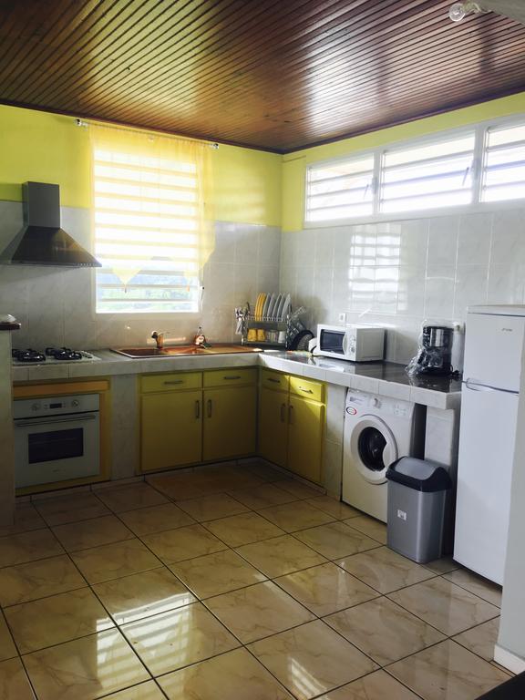 Le Papillon Apartment Le Moule Bagian luar foto